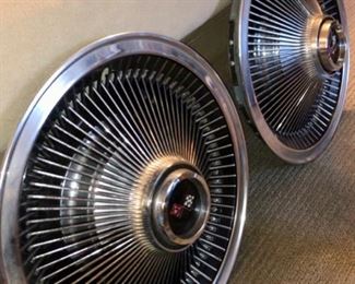 Set of 4 Corvette wire wheel hubcaps 1969-72