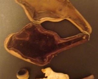 SMALLS Area-CASE:  A vintage figural Meerschaum pipe with a dog  has its original case!