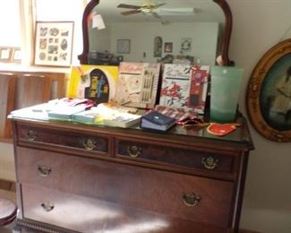 vintage dresser w/mirror