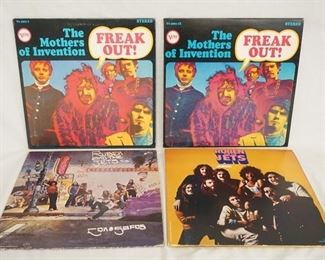 1025 1025	LOT OF FOUR MOTHERS OF INVENTION/RELATED ALBUMS; FREAKOUT! (TWO COPIES, DOUBLE LP) REUBEN AND JETS-FOR REAL & CON SOFAS
