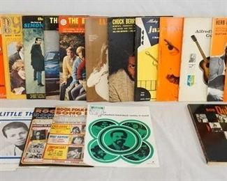 1154 COLLECTION OF VINATGE SONGBOOKS W/ SHEET MUSIC OF SONGS FROM ARTIST/BANDS INCLUDING BOB DYLAN, THE BEACH BOYS,  THE BYRDS, ELVIS PRESLEY, CHUCK BERRY, JAN & IAN, SIMON & GARKFUNKEL. LOT ALSO INCLUDES INSTRUCTIONAL BOOKS ON GUITAR TECHNIQUE 
