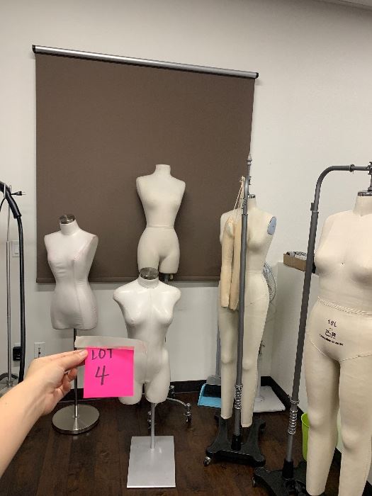 Lot 4: mannequins