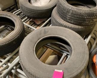 Lot 26 :Tires