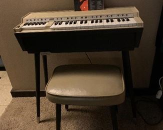Organ keyboard & bench.  49 keys