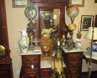 2 pc Thomas Brooks Victorian Walnut Renaissance Revival Bedroom Set, Lg Bronze Chandelier , Assorted Prints, Victorian Clocks... 2 Lamps SOLD!!!!