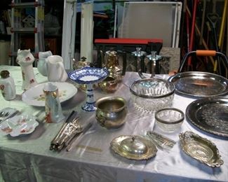 Various porcelain, china & glass items