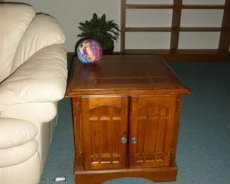 End table w/storage