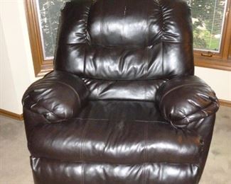 Oversize Leather recliner