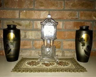 Pair metal vases -- 20.00