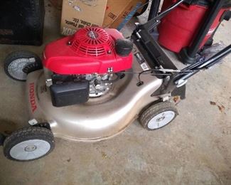 300.00 -- Honda Self-propelled -- Recently had repairs and Tune Up