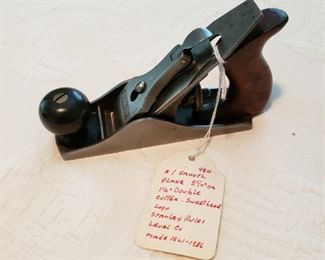 $1200, #1 Smooth Plane 5 1/2" 48H Stanley Rule & Level Co.  Double Cutter, Sweetheart Logo  1921-1936.  Reasonable offers will be considered.