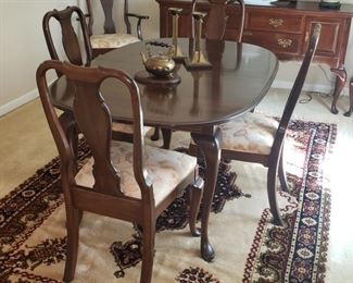 $200 Kling Colonial Cherry Table, 2 Arm Chairs, 4 chairs 2 -18.5" leaves,  Without  Leaves 40" x 60", with 40"x 97" (Leaves not shown)