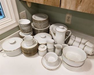 $90, 12 place settings & serving dishes, Johann Haviland China 