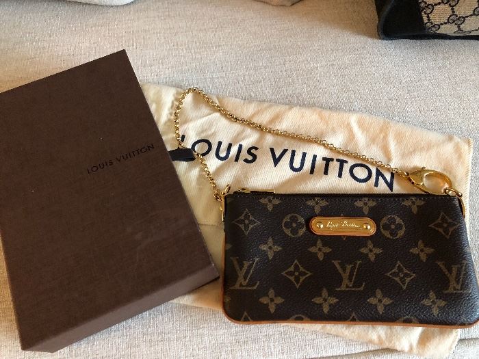 Louis Vuitton Milla MM Pochette - mint condition with dust bag and box