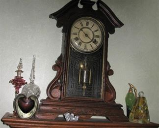 kitchen clock   BUY IT NOW $ 185.00 WORKS AND WITH KEY