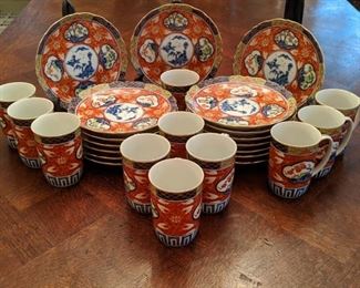 32-piece set of Japanese Imari china dessert set.