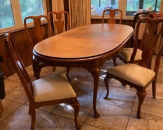 2.	Thomasville Oak Dining Table 44”W x 88”L w/leaves 30”H   $450
     4 chairs  $400      Set Price $850
