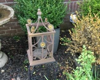 Lots of planters & stands