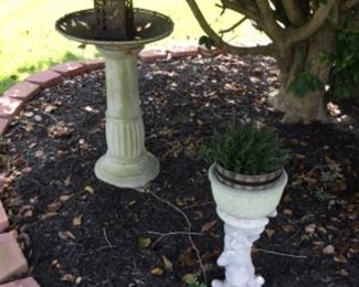 Lots of planters & stands