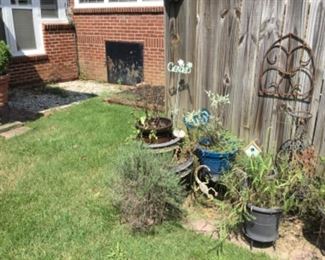 Lots of planters & stands