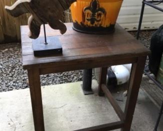 Outdoor table & decor 