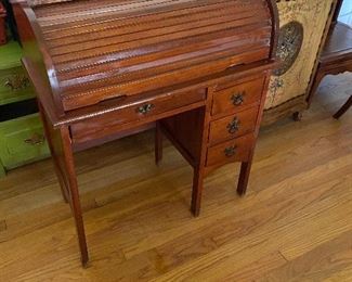 Small roll top desk with top closed