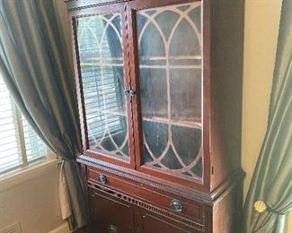 China Cabinet - matches table/chairs 