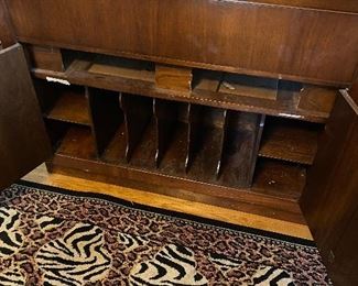 Bottom portion of record cabinet