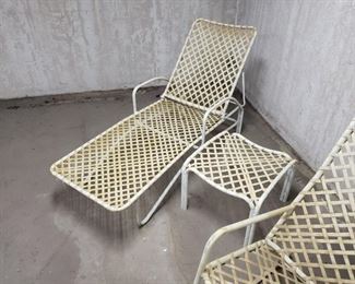 Vintage Brown Jordan patio furniture in need of some TLC