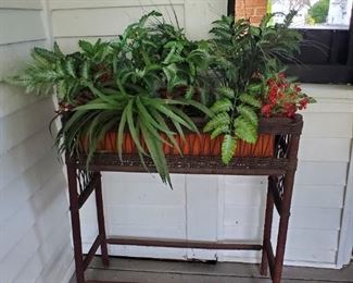 Wicker plant stand