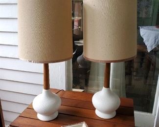 Pair Mid Century Modern White Ceramic Wood Table Lamps