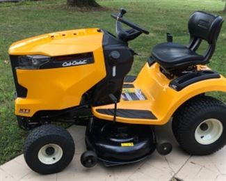 EXCELLENT CUB CADET XT1 MOWER THAT HANDLES TIGHT TURNING. 18 HP KOHLER ENGINE AND HAS ONLY 42 HOURS.