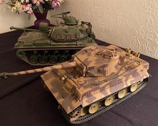 Assorted Collector's Tanks "Patton" & "Tiger"