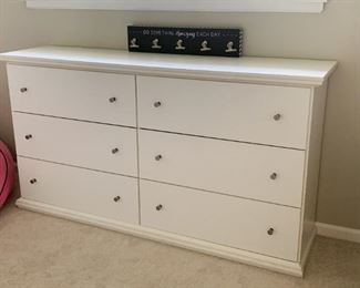 White Chest of Drawers / Dresser