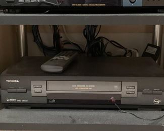 Toshiba VHS Player