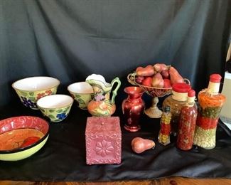 Warm Colored Kitchen Decor and Bowls