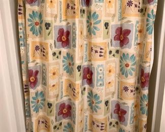 Floral Bath Curtain