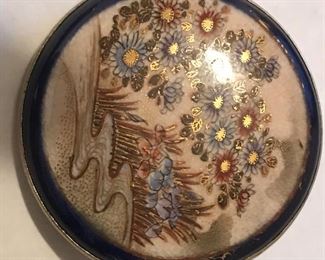 Satsuma pin set in silver