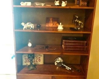 Bookshelf with bottom cabinet