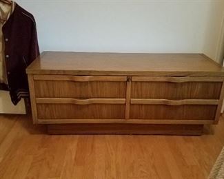 Lane Cedar Chest (ask for key if purchasing). Nice Mid century design.