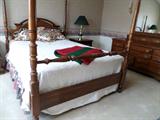 4-post wooden queen bed; part of 7 pc set