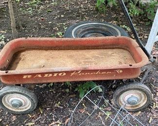 Vintage Radio Wagon