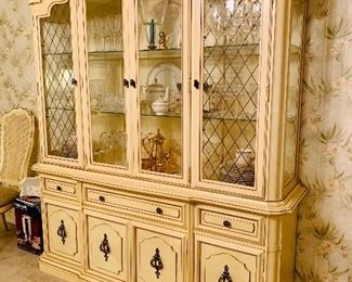 Mid Century, Hollywood Regency Stanley Furniture lighted China cabinet. Excellent condition.