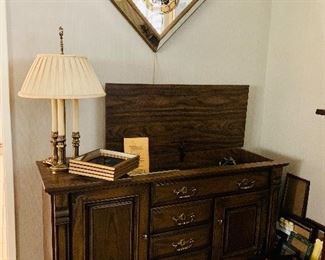 Vintage Magnavox console record player, 8 track, fm & am radio. WORKS. Mid century wall clock.