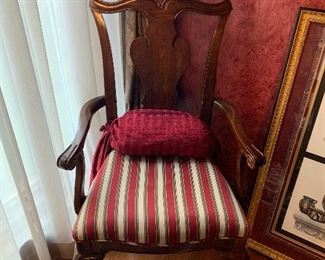 Queen Ann Arm Chair for Dining Table