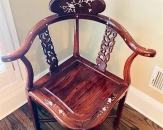 ITEM 19: SOLID ROSEWOOD ORIENTAL CORNER CHAIR CARVED with MOTHER OF PEARL