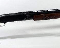 Japan/Browning Field Model 28" 12 ga Pump Action Shotgun SN# 43742NM152