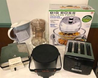 Brand New ITB Bug Boss Oil Less Fryer and Assorted Kitchen Appliances 