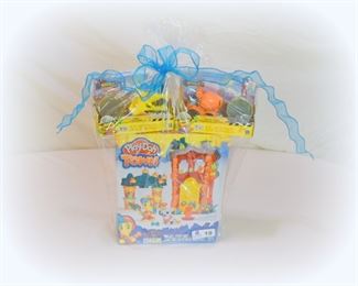 19AROUND TOWN PLAYDOH