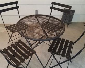 Much outdoor and patio. 5 pcs. Bistro set